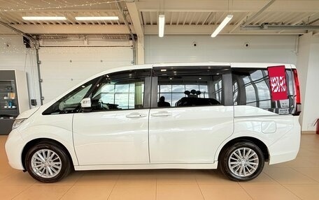 Honda Stepwgn IV, 2015 год, 1 899 000 рублей, 2 фотография