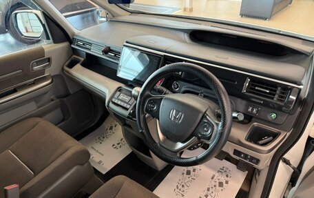 Honda Stepwgn IV, 2015 год, 1 899 000 рублей, 9 фотография