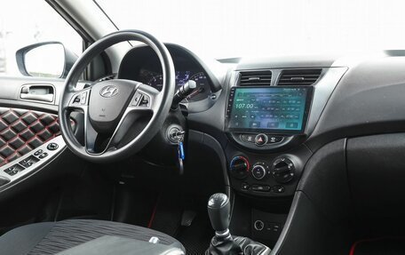 Hyundai Solaris II рестайлинг, 2016 год, 984 000 рублей, 9 фотография