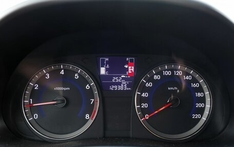 Hyundai Solaris II рестайлинг, 2016 год, 984 000 рублей, 15 фотография