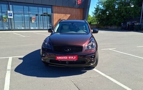 Infiniti QX50 I рестайлинг, 2013 год, 1 390 000 рублей, 7 фотография