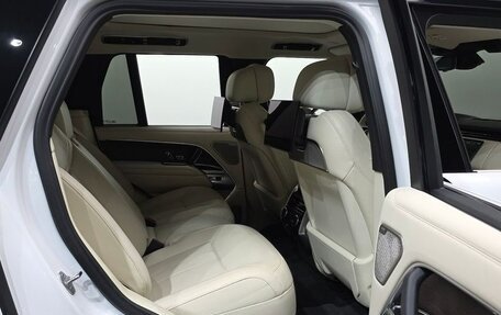 Land Rover Range Rover IV рестайлинг, 2022 год, 14 940 000 рублей, 13 фотография