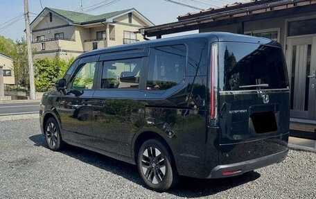 Honda Stepwgn, 2023 год, 2 265 000 рублей, 3 фотография