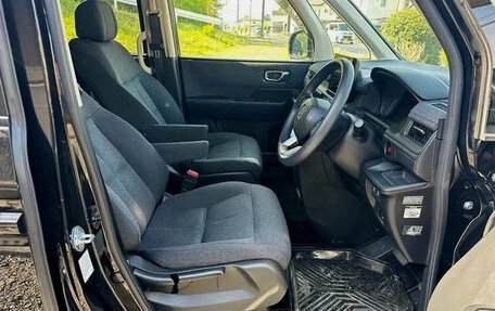 Honda Stepwgn, 2023 год, 2 265 000 рублей, 8 фотография