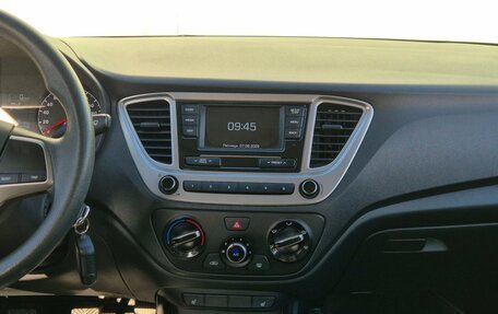 Hyundai Solaris II рестайлинг, 2019 год, 1 235 000 рублей, 10 фотография