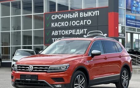 Volkswagen Tiguan II, 2019 год, 3 300 000 рублей, 1 фотография