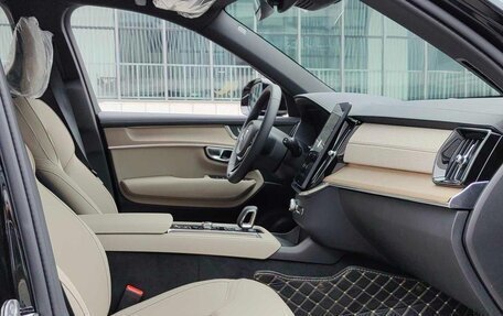 Volvo XC90 II рестайлинг, 2026 год, 6 000 000 рублей, 9 фотография