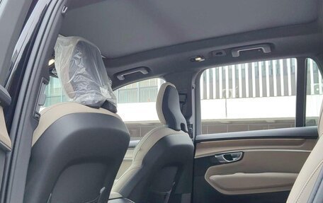 Volvo XC90 II рестайлинг, 2026 год, 6 000 000 рублей, 10 фотография