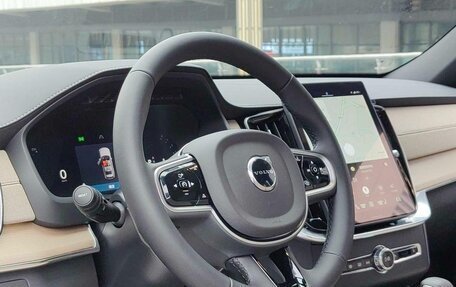 Volvo XC90 II рестайлинг, 2026 год, 6 000 000 рублей, 13 фотография