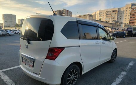 Honda Freed I, 2011 год, 1 099 000 рублей, 4 фотография