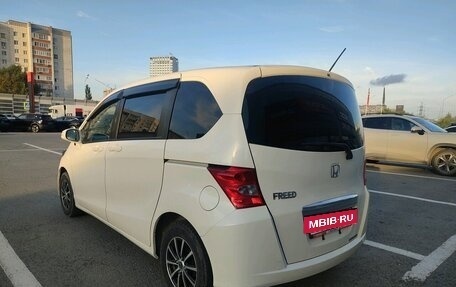 Honda Freed I, 2011 год, 1 099 000 рублей, 3 фотография
