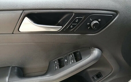 Volkswagen Jetta VI, 2014 год, 820 000 рублей, 17 фотография