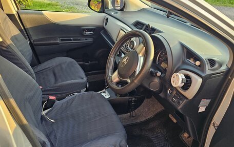 Toyota Vitz, 2011 год, 850 000 рублей, 5 фотография