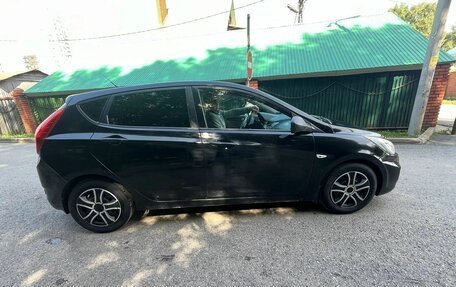 Hyundai Solaris II рестайлинг, 2013 год, 720 000 рублей, 4 фотография