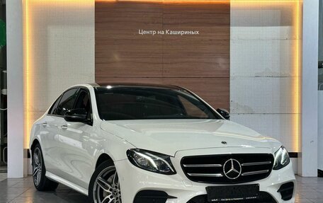 Mercedes-Benz E-Класс, 2018 год, 2 949 990 рублей, 3 фотография