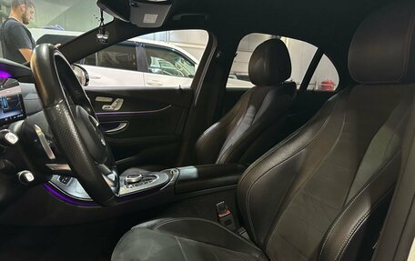 Mercedes-Benz E-Класс, 2018 год, 2 949 990 рублей, 20 фотография