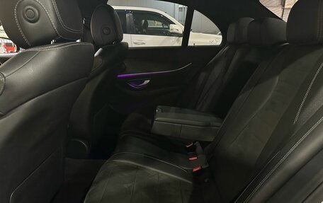 Mercedes-Benz E-Класс, 2018 год, 2 949 990 рублей, 21 фотография