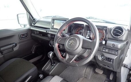 Suzuki Jimny, 2022 год, 1 750 000 рублей, 10 фотография
