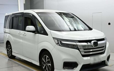 Honda Stepwgn IV, 2021 год, 1 850 000 рублей, 2 фотография
