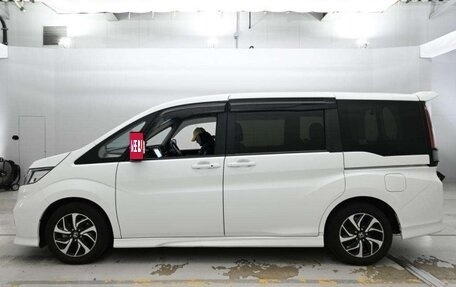 Honda Stepwgn IV, 2021 год, 1 850 000 рублей, 8 фотография