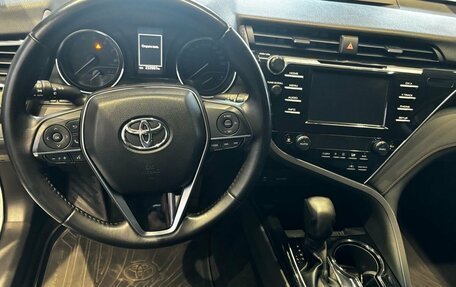 Toyota Camry, 2018 год, 2 530 000 рублей, 8 фотография
