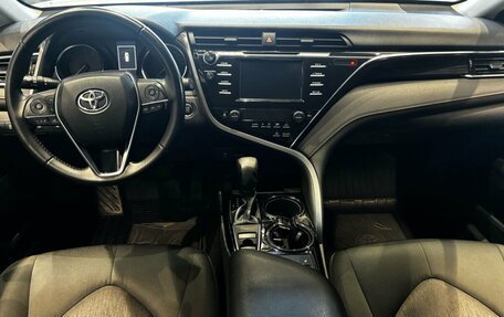 Toyota Camry, 2018 год, 2 530 000 рублей, 7 фотография