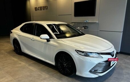 Toyota Camry, 2018 год, 2 530 000 рублей, 2 фотография