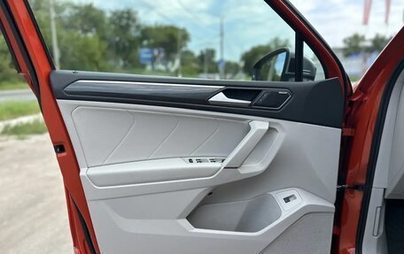 Volkswagen Tiguan II, 2019 год, 3 300 000 рублей, 17 фотография