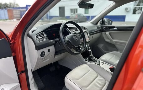Volkswagen Tiguan II, 2019 год, 3 300 000 рублей, 16 фотография