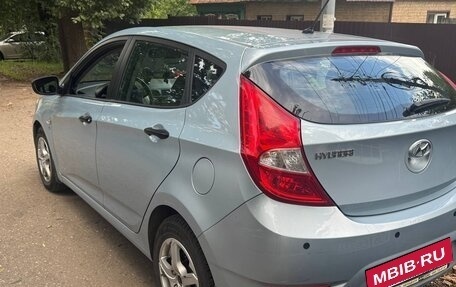 Hyundai Solaris II рестайлинг, 2014 год, 1 000 000 рублей, 3 фотография