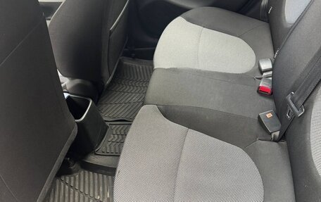 Hyundai Solaris II рестайлинг, 2014 год, 1 000 000 рублей, 11 фотография