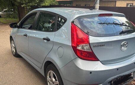 Hyundai Solaris II рестайлинг, 2014 год, 1 000 000 рублей, 16 фотография