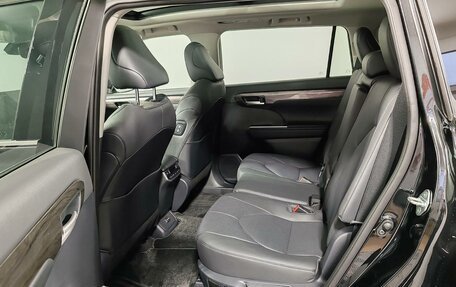 Toyota Highlander, 2026 год, 5 790 000 рублей, 24 фотография