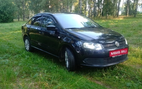 Volkswagen Polo VI (EU Market), 2013 год, 825 000 рублей, 2 фотография