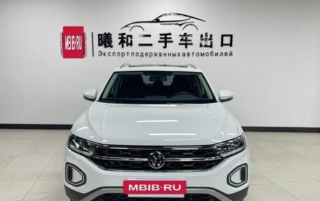 Volkswagen T-Roc I, 2023 год, 1 490 000 рублей, 2 фотография