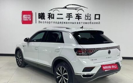 Volkswagen T-Roc I, 2023 год, 1 490 000 рублей, 5 фотография