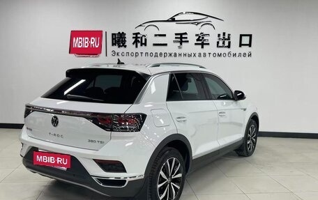 Volkswagen T-Roc I, 2023 год, 1 490 000 рублей, 6 фотография