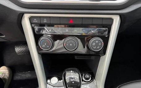 Volkswagen T-Roc I, 2022 год, 1 480 000 рублей, 8 фотография