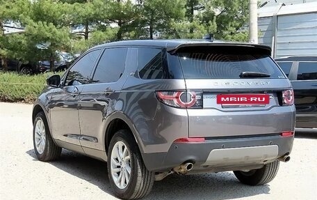 Land Rover Discovery Sport I рестайлинг, 2017 год, 1 800 000 рублей, 3 фотография
