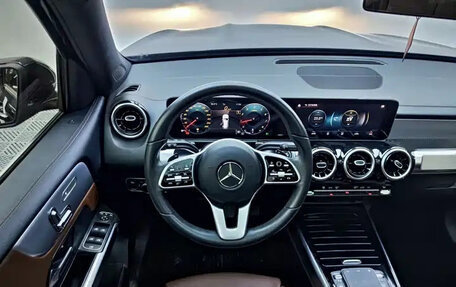 Mercedes-Benz GLB, 2020 год, 1 900 666 рублей, 9 фотография