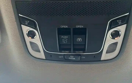 Honda Vezel, 2022 год, 1 240 666 рублей, 11 фотография