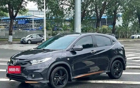 Honda Vezel, 2022 год, 1 240 666 рублей, 3 фотография