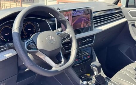 Volkswagen Tiguan II, 2022 год, 1 920 000 рублей, 7 фотография