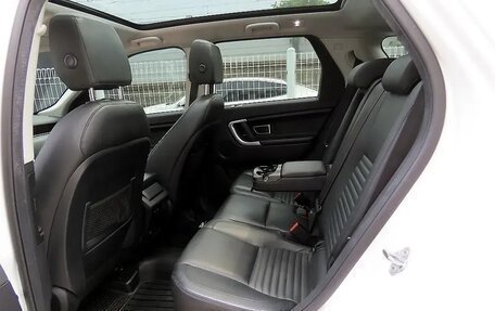 Land Rover Discovery Sport I рестайлинг, 2017 год, 1 850 000 рублей, 6 фотография