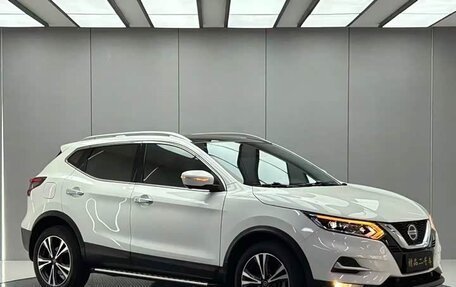 Nissan Qashqai, 2022 год, 1 850 000 рублей, 3 фотография