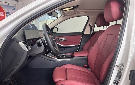 BMW 3 серия, 2023 год, 2 633 000 рублей, 9 фотография