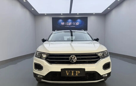 Volkswagen T-Roc I, 2023 год, 1 700 007 рублей, 2 фотография