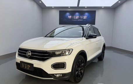 Volkswagen T-Roc I, 2023 год, 1 700 007 рублей, 1 фотография