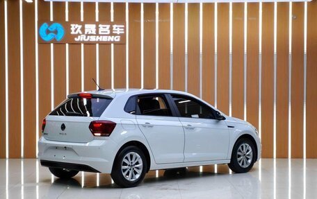 Volkswagen Polo, 2022 год, 970 000 рублей, 4 фотография