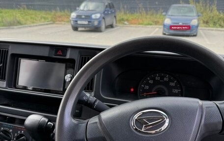 Daihatsu Hijet X, 2018 год, 1 030 000 рублей, 17 фотография